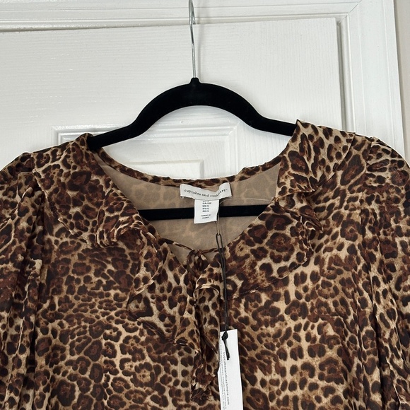 Brand new Cupcakes and Cashmere Ruffle Blouse Leopard print Size Small S - Picture 2 of 6
